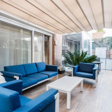 Bonito Duplex Con Piscina En Barcelona&playa Daire